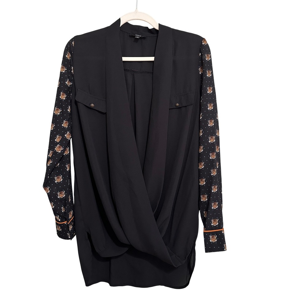 Very J Surplice Blouse Womens Small‎ Black Tiger Print Contrast Sleeve Wrap Top